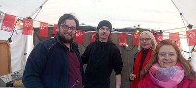 Unsere tatkräftigen Helferinnen und Helfer am Stand